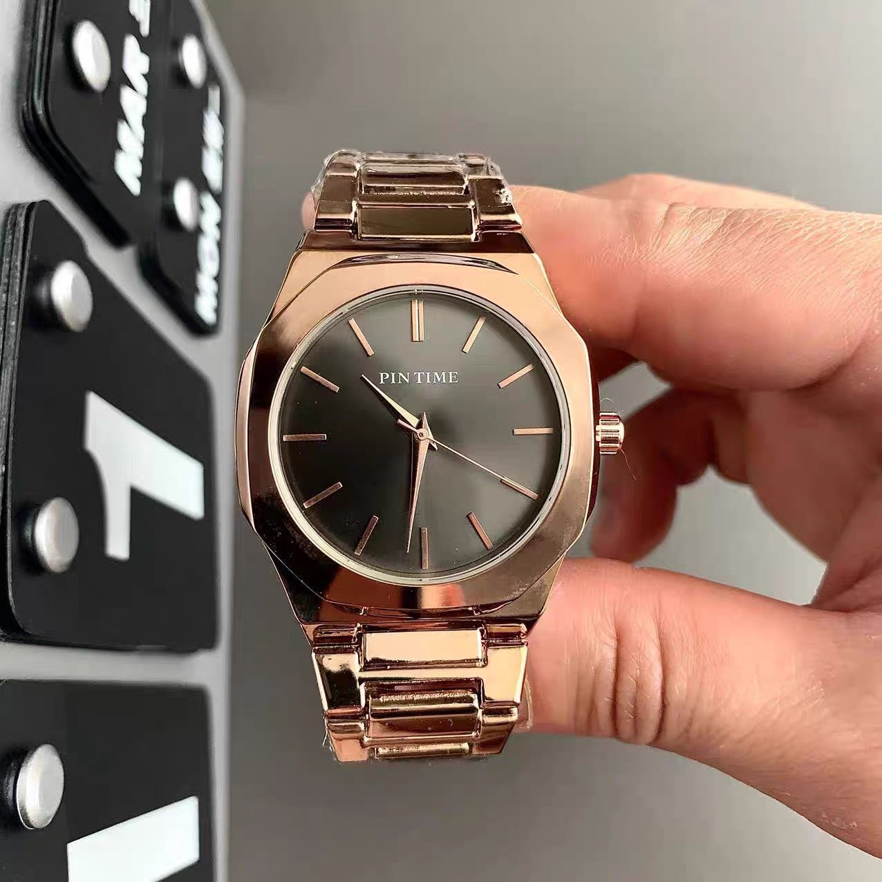 Montre Pin Time