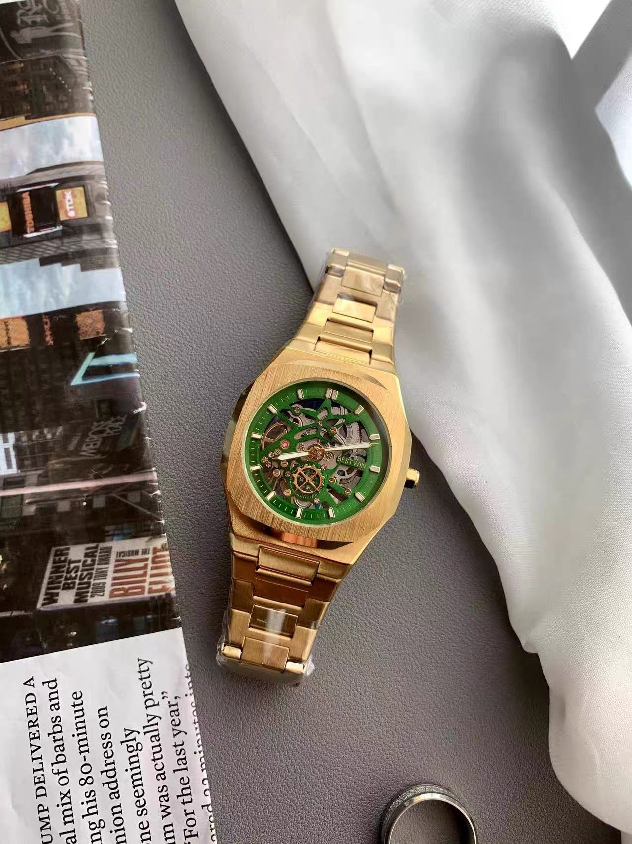 Montre squelette